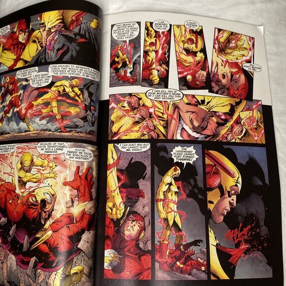 Flashpoint #5 (2011) DC Comics Comic Book - Picture 2 of 4
